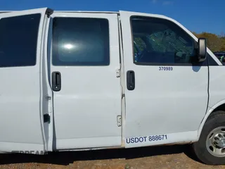 2016 Chevrolet Express Cargo Van with VIN 1GCZGHFG3G1278918, listed as a IAAI auction lot 40711791 with 268,643 mi miles. Bid and sale history available at carsss.com. Image 13.