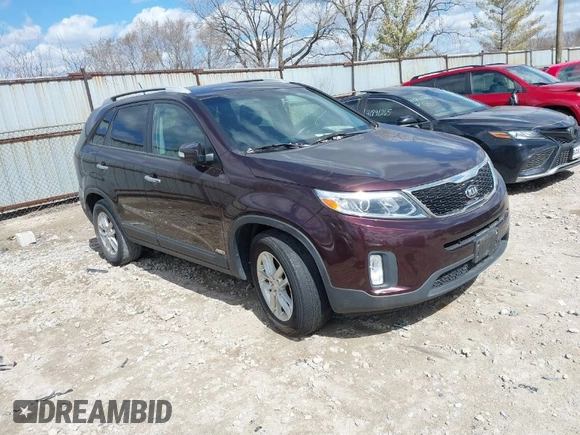 2015 Kia Sorento LX with VIN 5XYKTDA68FG603310, listed as a IAAI auction lot 41898305 with 134,705 mi miles. Bid and sale history available at carsss.com. Image 1.