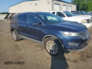 2017 Lincoln MKC Reserve with VIN 5LMCJ3D99HUL03201, listed as a Copart auction lot 61611685 with 83,578 mi miles and Clean title. Bid and sale history available at DreamBid. Image 4.
