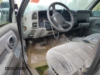 1999 GMC Suburban with VIN 3GKFK16RXXG541485, listed as a Copart auction lot 49271315 with 238,043 mi miles and Clean Title. Bid and sale history available at carsss.com. Image 8.