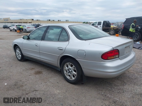 2002 Oldsmobile Intrigue GX z VIN 1G3WH52H22F149397, wystawiony jako IAAI lot #42265108 z przebiegiem 107 834 mil mil oraz . Historia ofert i sprzedaży dostępna na DreamBid. Obrazek 3.