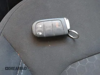 2018 Jeep Compass Sport с VIN 3C4NJCABXJT368260, выставлен на аукционе IAAI как лот 42507535 с пробегом 80 671 миль миль и . История ставок и продаж доступна на DreamBid. Изображение 11.