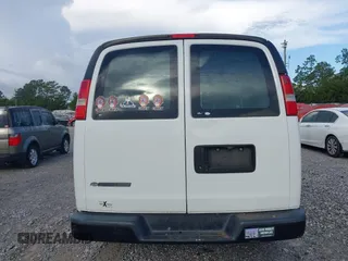 2018 Chevrolet Express Cargo with VIN 1GCWGAFP6J1337249, listed as a IAAI auction lot 42499473 with 92,075 mi miles and . Bid and sale history available at DreamBid. Image 17.