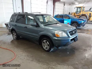2005 Honda Pilot EX-L with VIN 2HKYF18545H504245, listed as a IAAI auction lot 41715449 with 236,985 mi miles. Bid and sale history available at carsss.com. Image 1.