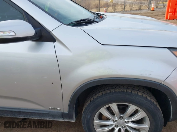 2011 Kia Sorento EX with VIN 5XYKUDA20BG061415, listed as a IAAI auction lot 41808125 with 167,688 mi miles. Bid and sale history available at carsss.com. Image 6.