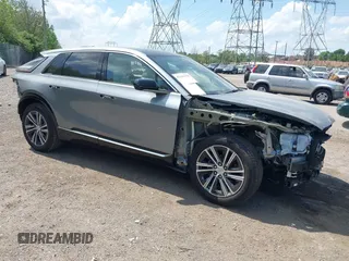 2024 Cadillac LYRIQ Luxury z VIN 1GYKPRRL8RZ128706, wystawiony jako IAAI lot #42161670 z przebiegiem 12 258 mil mil oraz . Historia ofert i sprzedaży dostępna na DreamBid. Obrazek 1.