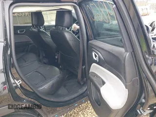 2024 Jeep Compass Latitude Lux with VIN 3C4NJDFN9RT143218, listed as a IAAI auction lot 42109742 with 25,919 mi miles and . Bid and sale history available at DreamBid. Image 8.