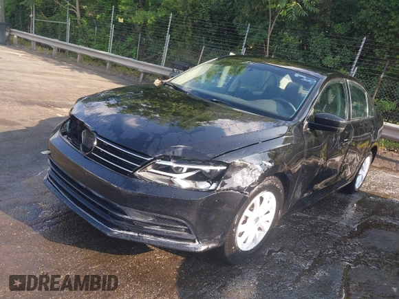 2015 Volkswagen Jetta SE with VIN 3VWD17AJ9FM342127, listed as a IAAI auction lot 42462511 with 152,774 mi miles and . Bid and sale history available at DreamBid. Image 2.