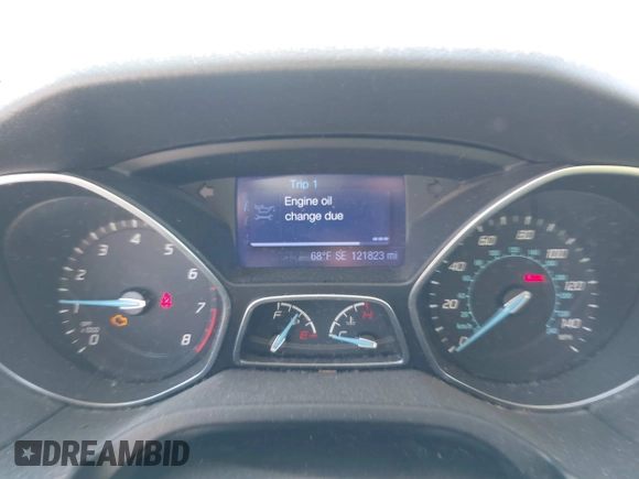 2013 Ford Focus SE with VIN 1FADP3K28DL180271, listed as a IAAI auction lot 41709369 with 121,823 mi miles. Bid and sale history available at carsss.com. Image 7.