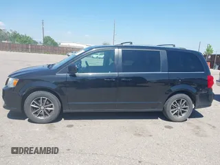 2018 Dodge Grand Caravan SXT z VIN 2C4RDGCG2JR343705, wystawiony jako IAAI lot #42324266 z przebiegiem 170 018 mil mil oraz . Historia ofert i sprzedaży dostępna na DreamBid. Obrazek 14.