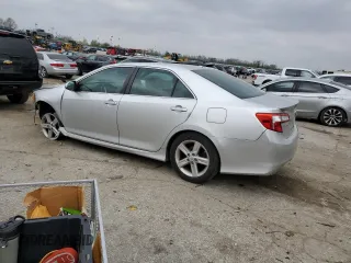 2013 Toyota Camry L with VIN 4T1BF1FK4DU649008, listed as a Copart auction lot 52620545 with 206,077 mi miles and Salvage Title. Bid and sale history available at DreamBid. Image 2.