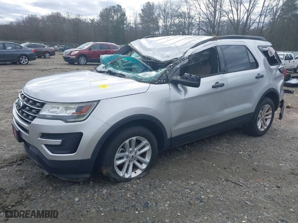 2017 Ford Explorer with VIN 1FM5K7B83HGA84194, listed as a IAAI auction lot 41222950 with 102,927 mi miles. Bid and sale history available at carsss.com. Image 2.