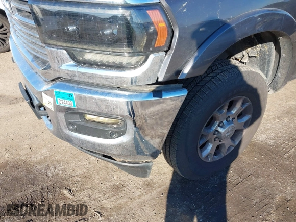 2021 Ram 2500 Laramie z VIN 3C6UR5FL7MG629012, wystawiony jako IAAI lot #41369353 z przebiegiem 168 099 mil mil oraz . Historia ofert i sprzedaży dostępna na DreamBid. Obrazek 19.