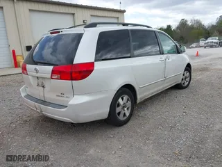 2004 Toyota Sienna XLE with VIN 5TDZA22C74S061016, listed as a IAAI auction lot 41846522 with 264,197 mi miles. Bid and sale history available at carsss.com. Image 4.