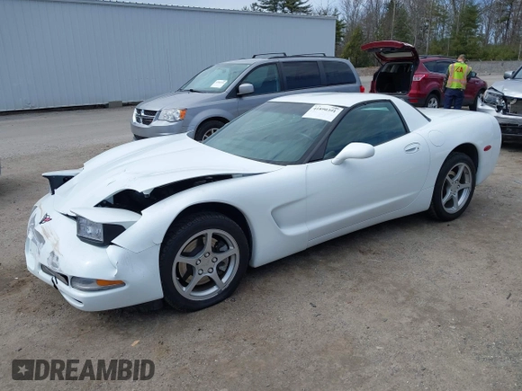 2000 Chevrolet Corvette with VIN 1G1YY12G7Y5115827, listed as a IAAI auction lot 41890391 with 38,815 mi miles. Bid and sale history available at carsss.com. Image 2.