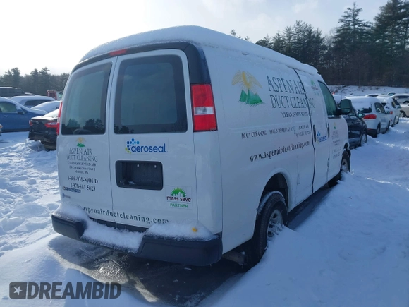 2021 Chevrolet Express Cargo z VIN 1GCWGAFP0M1256641, wystawiony jako IAAI lot #41555820 z przebiegiem Nie podano mil oraz . Historia ofert i sprzedaży dostępna na DreamBid. Obrazek 4.