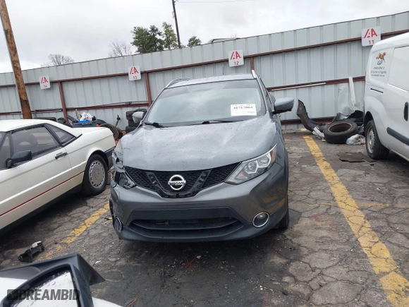 2018 Nissan Rogue Sport SV with VIN JN1BJ1CP3JW105119, listed as a IAAI auction lot 41717064 with 108,434 mi miles. Bid and sale history available at carsss.com. Image 12.