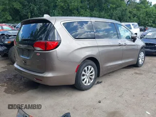 2017 Chrysler Pacifica Touring z VIN 2C4RC1DG2HR833473, wystawiony jako IAAI lot #42597208 z przebiegiem 78 239 mil mil oraz . Historia ofert i sprzedaży dostępna na DreamBid. Obrazek 4.