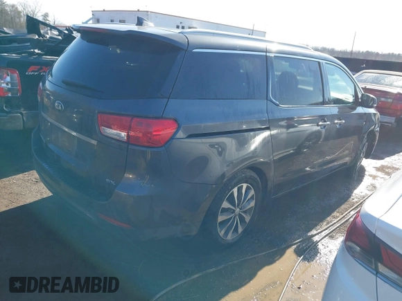 2016 Kia Sedona EX with VIN KNDMC5C11G6140723, listed as a IAAI auction lot 41430752 with 175,981 mi miles. Bid and sale history available at carsss.com. Image 4.
