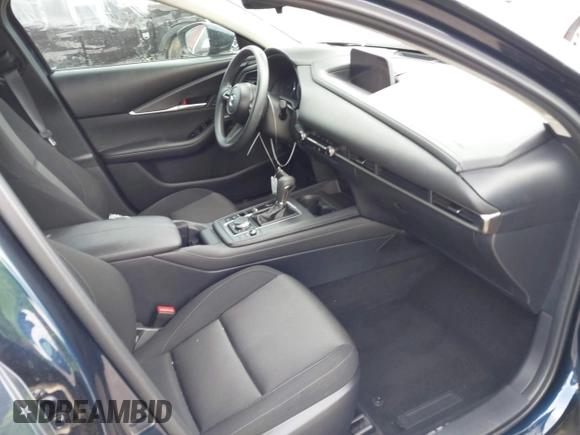 2021 Mazda CX-30 S with VIN 3MVDMAAL4MM302042, listed as a IAAI auction lot 42288275 with 39,821 mi miles and . Bid and sale history available at DreamBid. Image 5.