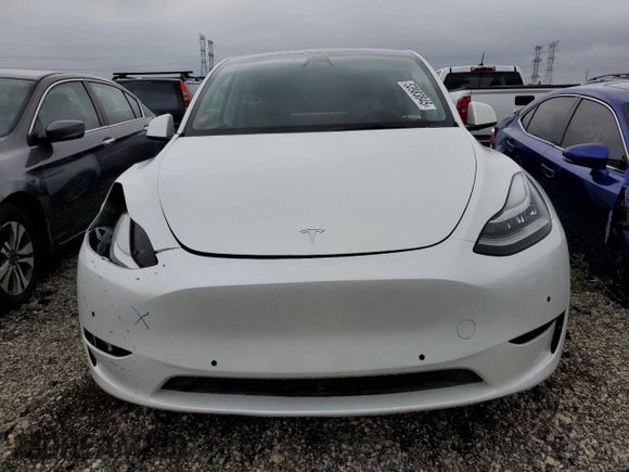 2022 Tesla Model Y Long Range z VIN 7SAYGAEE2NF465173, wystawiony jako Copart lot #53983845 z przebiegiem 42 740 mil mil oraz Szkody całkowita. Historia ofert i sprzedaży dostępna na DreamBid. Obrazek 5.