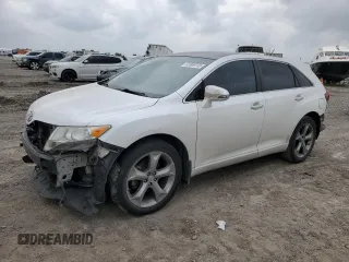 2015 Toyota Venza XLE with VIN 4T3ZK3BB4FU075080, listed as a Copart auction lot 52809745 with 111,121 mi miles and Salvage Title. Bid and sale history available at carsss.com. Image 1.