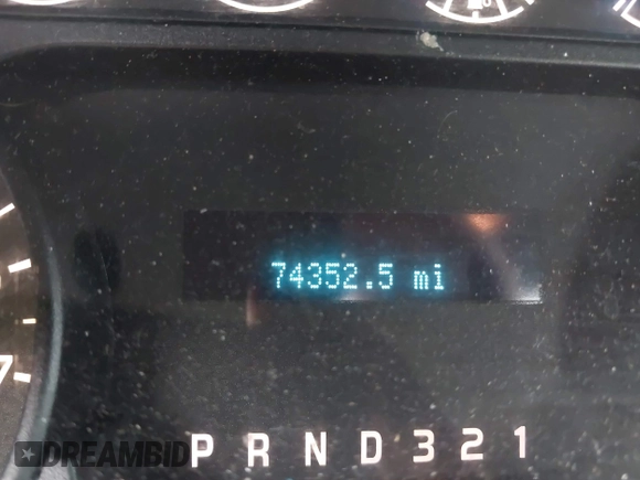 2013 Ford F-150 XL z VIN 1FTMF1CM1DKF27849, wystawiony jako IAAI lot #42308542 z przebiegiem 74 352 mil mil oraz . Historia ofert i sprzedaży dostępna na DreamBid. Obrazek 16.