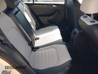 2015 Volkswagen Jetta SE z VIN 3VWD17AJ8FM427248, wystawiony jako IAAI lot #41982151 z przebiegiem 56 526 mil mil oraz . Historia ofert i sprzedaży dostępna na DreamBid. Obrazek 8.