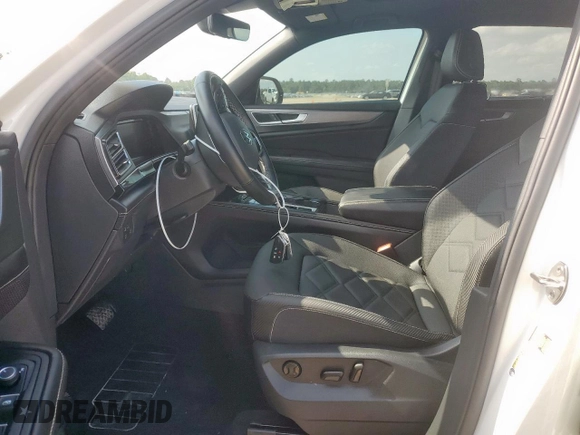 2025 Volkswagen Atlas SE z VIN 1V2JE2CA4SC205357, wystawiony jako Copart lot #58225365 z przebiegiem 4 355 mil mil oraz Szkoda całkowita • Salvage title. Historia ofert i sprzedaży dostępna na DreamBid. Obrazek 7.