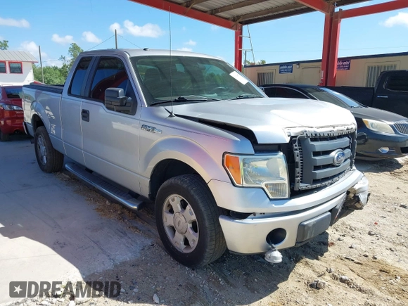 2010 Ford F-150 XL with VIN 1FTEX1C84AFC75927, listed as a IAAI auction lot 41914987 with 85,524 mi miles. Bid and sale history available at carsss.com. Image 1.