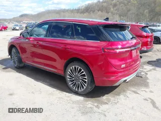 2020 Lincoln Corsair Reserve z VIN 5LMCJ2D95LUL05000, wystawiony jako IAAI lot #41997260 z przebiegiem 45 344 mil mil oraz . Historia ofert i sprzedaży dostępna na DreamBid. Obrazek 3.