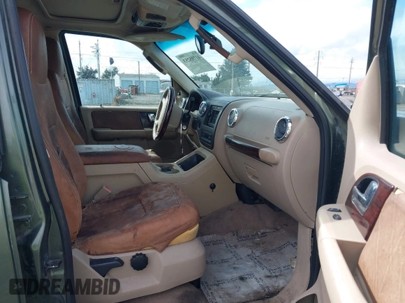 2005 Ford Expedition Eddie Bauer with VIN 1FMFU18505LA76629, listed as a IAAI auction lot 41795253 with 1 mi miles. Bid and sale history available at carsss.com. Image 5.
