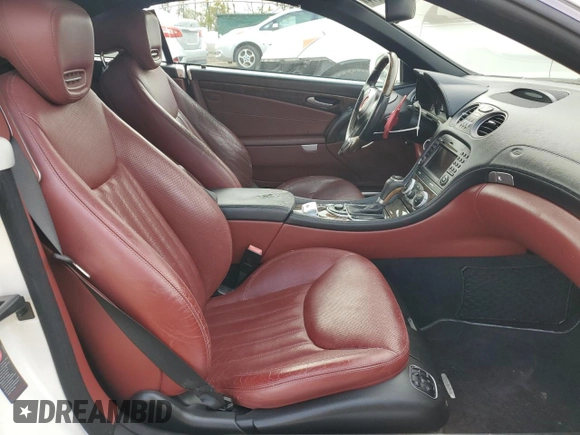 2011 Mercedes-Benz SL 550 z VIN WDBSK7BA4BF163119, wystawiony jako Copart lot #81606644 z przebiegiem 195 074 mil mil oraz Czysty tytuł • Clean title. Historia ofert i sprzedaży dostępna na DreamBid. Obrazek 10.