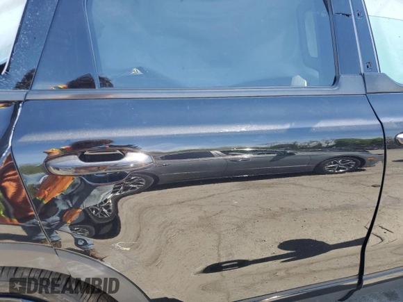 2022 Kia Telluride EX with VIN 5XYP3DHC3NG228264, listed as a Copart auction lot 55439255 with 51,117 mi miles and Salvage title. Bid and sale history available at DreamBid. Image 11.