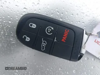 2020 Jeep Grand Cherokee Summit z VIN 1C4RJFJG0LC235505, wystawiony jako IAAI lot #42020520 z przebiegiem 61 624 mil mil oraz . Historia ofert i sprzedaży dostępna na DreamBid. Obrazek 11.