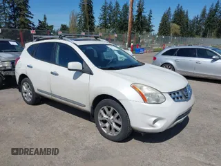2011 Nissan Rogue SV z VIN JN8AS5MV7BW306635, wystawiony jako IAAI lot #42047862 z przebiegiem 126 395 mil mil oraz . Historia ofert i sprzedaży dostępna na DreamBid. Obrazek 1.