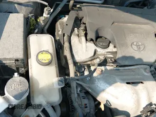 2018 Toyota RAV4 XLE z VIN 2T3RFREV4JW798742, wystawiony jako IAAI lot #42811775 z przebiegiem 130 412 mil mil oraz . Historia ofert i sprzedaży dostępna na DreamBid. Obrazek 19.