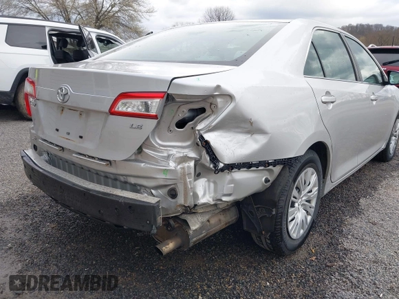2012 Toyota Camry L with VIN 4T1BF1FK3CU589236, listed as a IAAI auction lot 41947474 with 143,421 mi miles. Bid and sale history available at carsss.com. Image 6.