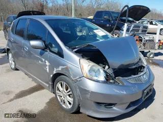 2010 Honda Fit Sport with VIN JHMGE8H48AS016490, listed as a IAAI auction lot 41580364 with 171,640 mi miles. Bid and sale history available at carsss.com. Image 1.