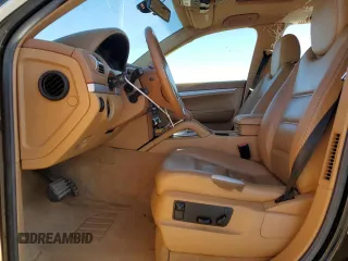 2005 Porsche Cayenne z VIN WP1AA29P65LA21548, wystawiony jako Copart lot #55642445 z przebiegiem 128 366 mil mil oraz Szkody całkowita. Historia ofert i sprzedaży dostępna na DreamBid. Obrazek 7.