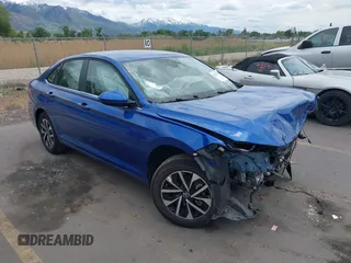 2024 Volkswagen Jetta S with VIN 3VW5M7BU2RM065135, listed as a IAAI auction lot 42272382 with 9,555 mi miles and . Bid and sale history available at DreamBid. Image 1.