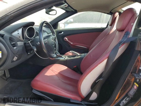 2005 Mercedes-Benz SLK 230/320 with VIN WDBWK56F85F041220, listed as a Copart auction lot 76470624 with 111,081 mi miles and Salvage Title. Bid and sale history available at DreamBid. Image 7.