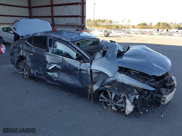 2018 Nissan Maxima SL with VIN 1N4AA6AP2JC377077, listed as a IAAI auction lot 40780334 with 77,366 mi miles. Bid and sale history available at carsss.com. Image 1.