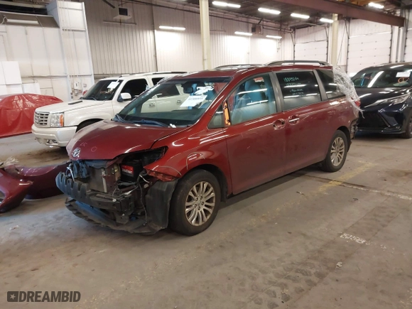 2016 Toyota Sienna XLE with VIN 5TDYK3DCXGS697980, listed as a IAAI auction lot 41500895 with 94,750 mi miles. Bid and sale history available at carsss.com. Image 23.