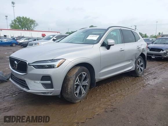 2022 Volvo XC60 Momentum z VIN YV4L12RK0N1997610, wystawiony jako IAAI lot #42202592 z przebiegiem 3580 mil mil oraz . Historia ofert i sprzedaży dostępna na DreamBid. Obrazek 17.
