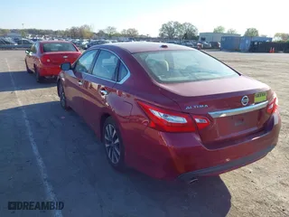2016 Nissan Altima 2.5 SL with VIN 1N4AL3AP8GC147545, listed as a IAAI auction lot 41892714 with 70,991 mi miles. Bid and sale history available at carsss.com. Image 3.