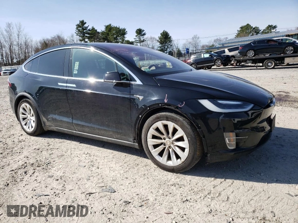 2017 Tesla Model X 90D z VIN 5YJXCBE23HF057270, wystawiony jako Copart lot #51056605 z przebiegiem 45 541 mil mil oraz Szkody całkowita. Historia ofert i sprzedaży dostępna na DreamBid. Obrazek 4.