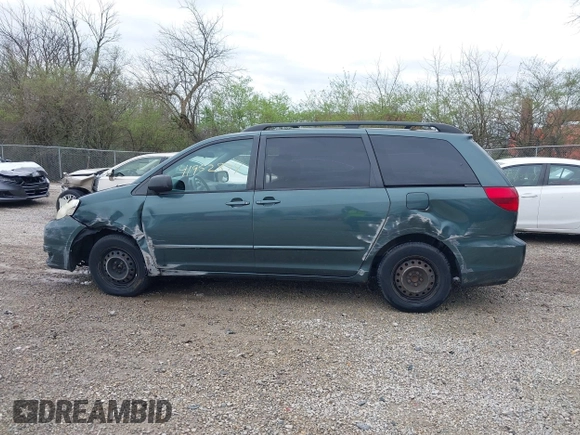2005 Toyota Sienna CE with VIN 5TDZA23C15S313939, listed as a IAAI auction lot 41952894 with 268,191 mi miles. Bid and sale history available at carsss.com. Image 14.