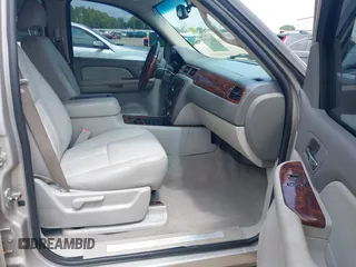2007 Chevrolet Avalanche 3LT z VIN 3GNEC120X7G268177, wystawiony jako IAAI lot #42287255 z przebiegiem 278 531 mil mil oraz . Historia ofert i sprzedaży dostępna na DreamBid. Obrazek 5.