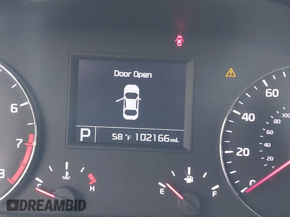 2015 Kia Cadenza Premium with VIN KNALN4D78F5169611, listed as a IAAI auction lot 41457679 with 102,166 mi miles. Bid and sale history available at carsss.com. Image 7.